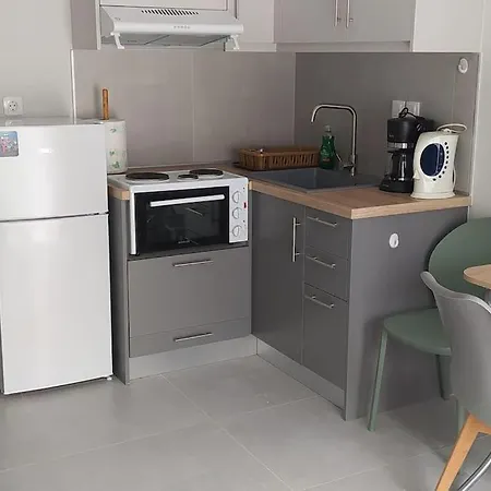 Marina Apartment Ofrinion